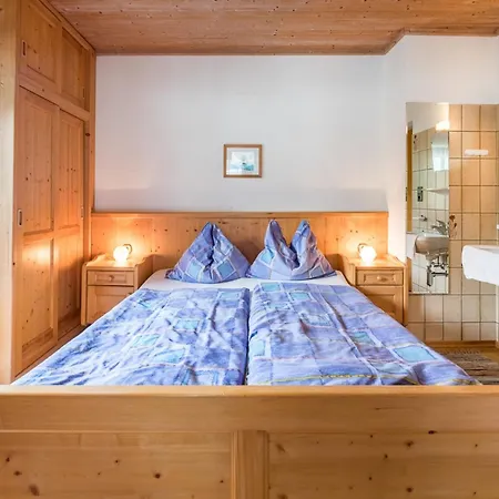 Vintage In Near Area Fügen