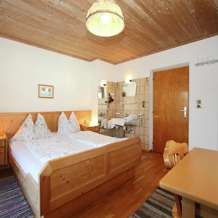 Vintage In Near Area Daire