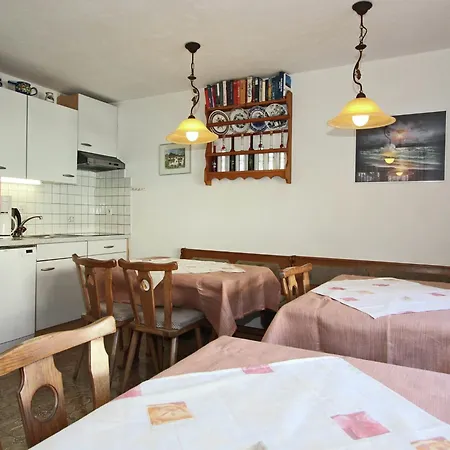 Vintage In Near Area Daire