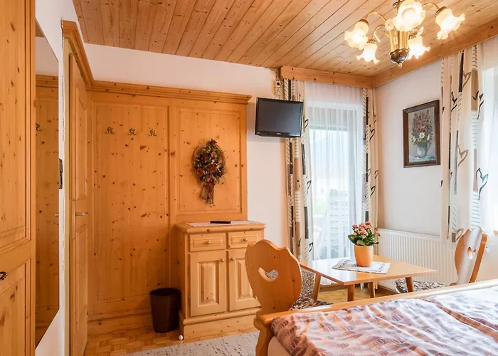 Apartment Vintage In Near Area Fuegen