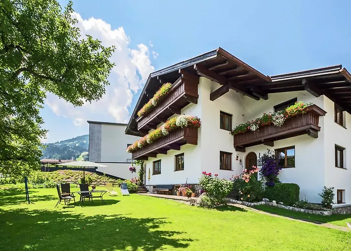 Vintage In Near Area Apartment *