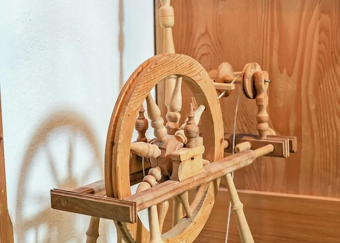 Vintage In Near Area * Fuegen