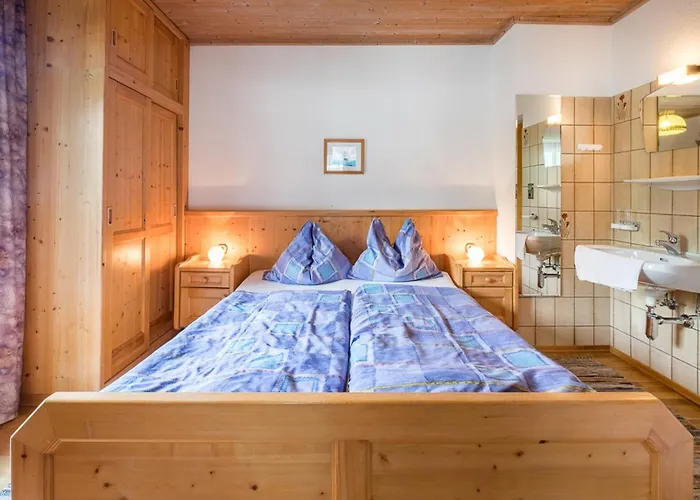 Apartament Vintage In Near Area Fügen