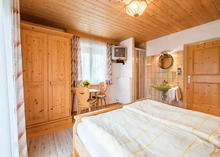 Apartament Vintage In Near Area Fügen