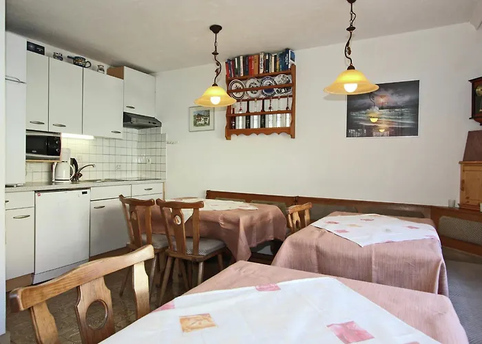 Vintage In Near Area Apartman