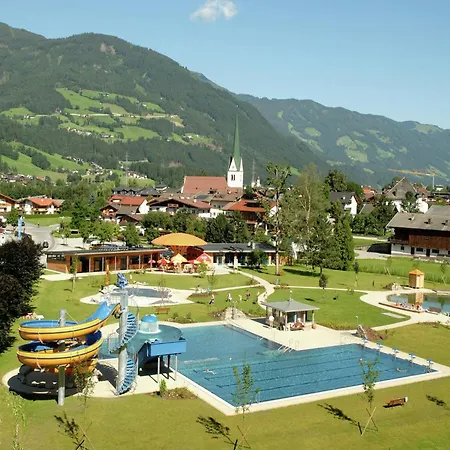 Vintage In Near Area Фюген