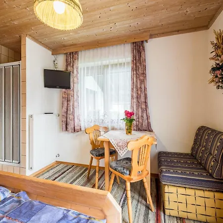 Апартаменти Vintage In Near Area *